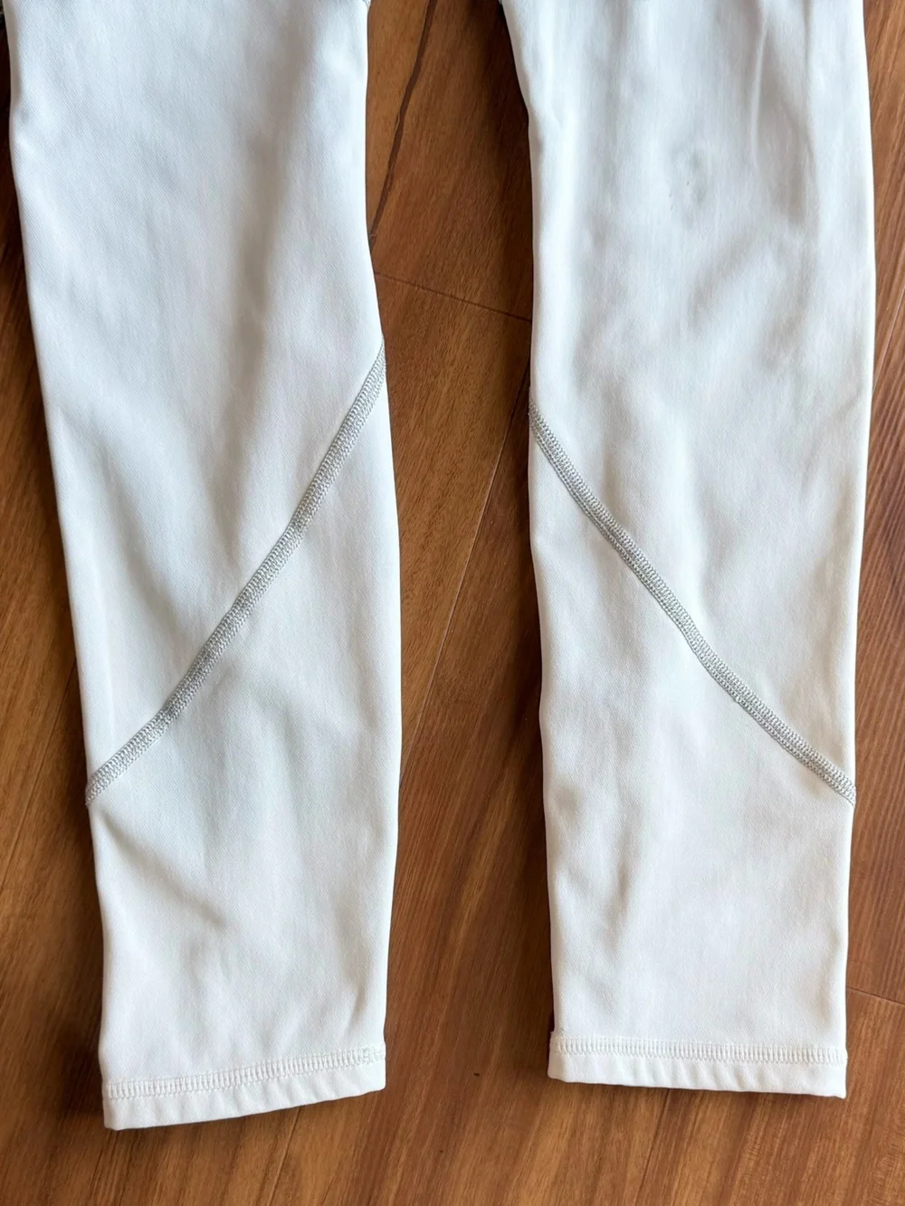 Fabletics | Women’s Reflective Cold Weather High-Waisted Legging | White | Large